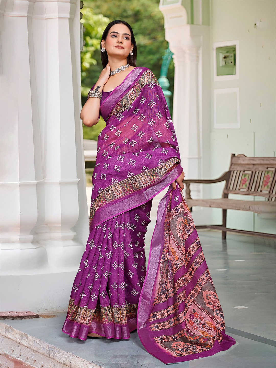 

Anouk Ethnic Motifs Zari Linen Blend Saree, Burgundy