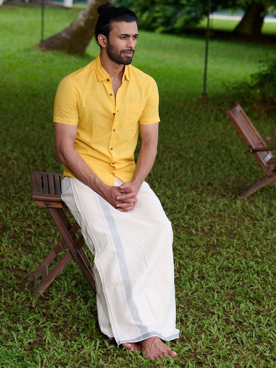 

Seamstress Men Maashu Kora Mundu Lungi, White