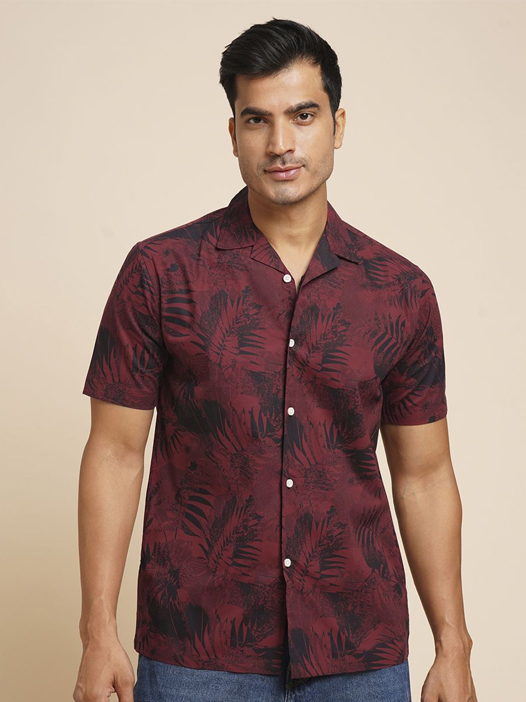 

Mast & Harbour Men Relaxed Floral Opaque Printed Casual Shirt, Maroon