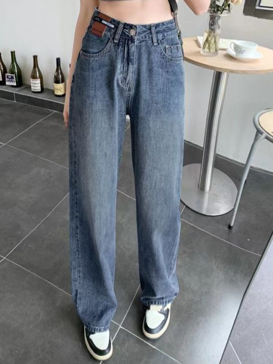 

StyleCast Women Straight Fit High-Rise Light Fade Jeans, Blue