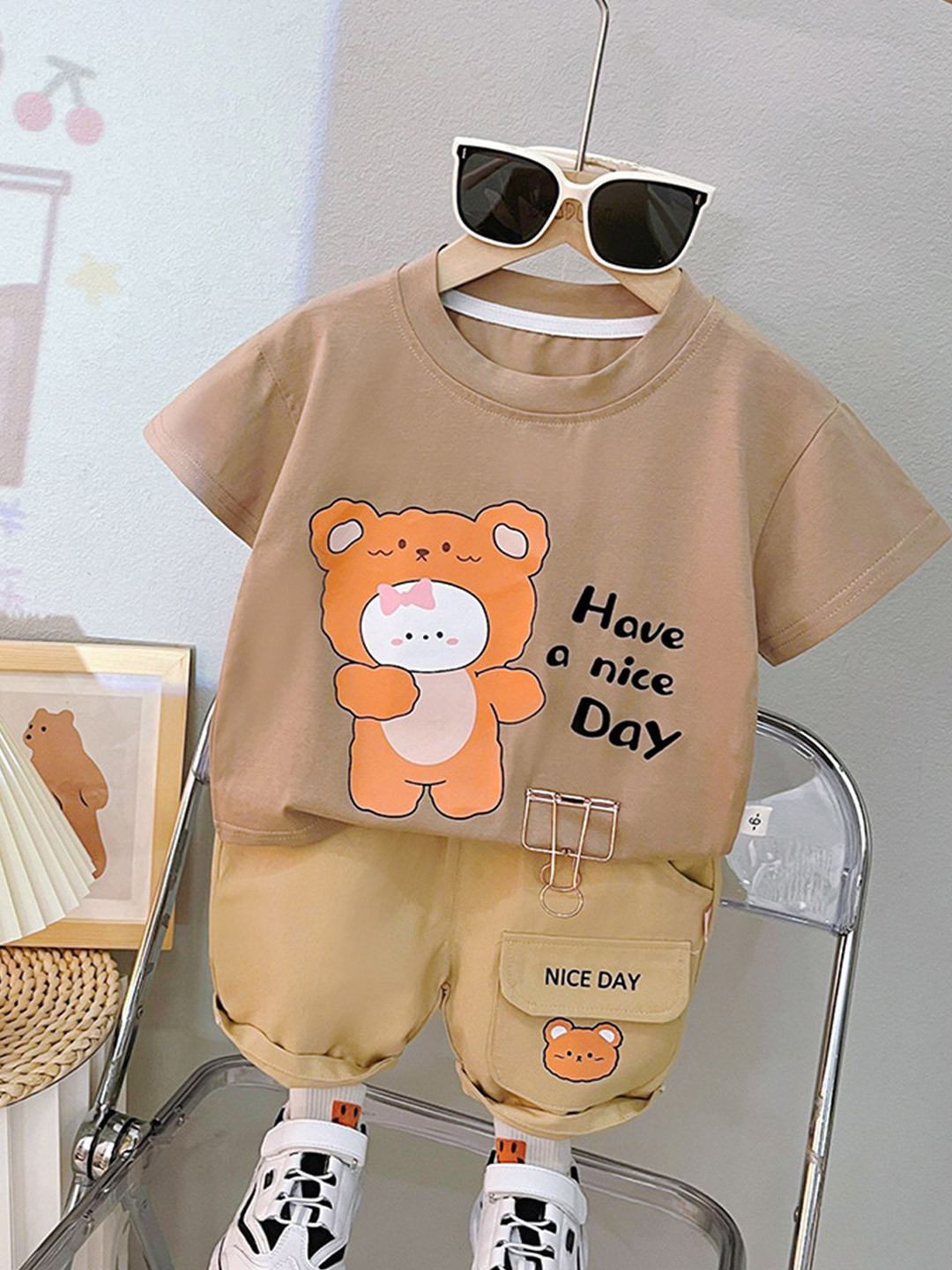 

LULU & SKY Unisex Kids Printed T-shirt with Shorts, Brown