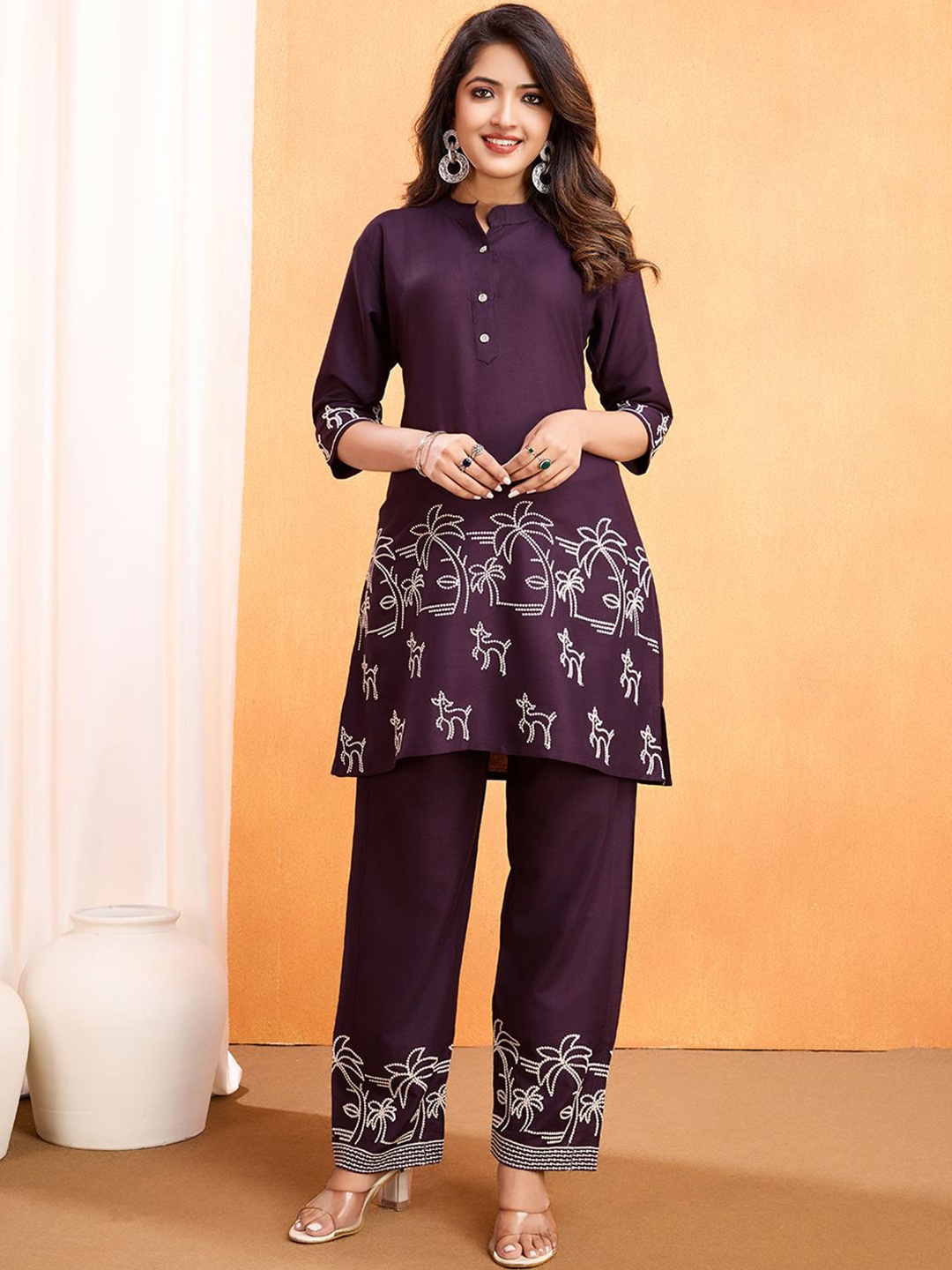

Sitanjali Women Regular Thread Work Kurta with Trousers & With Dupatta, Magenta