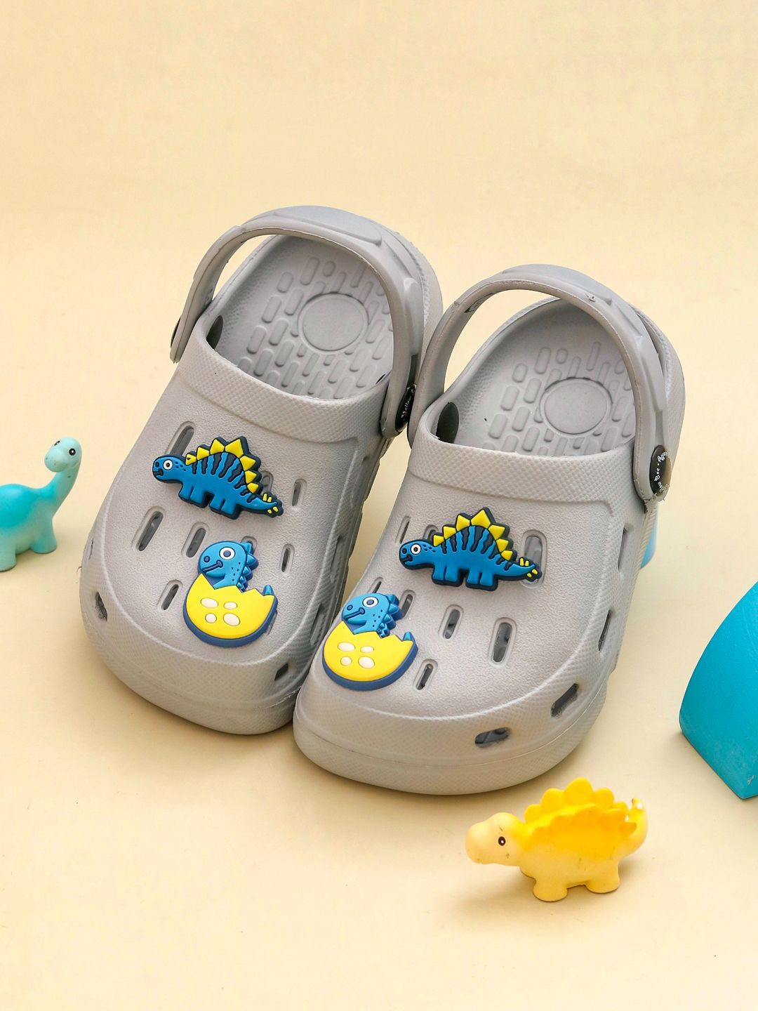 

Yellow Bee Boys 3D Dinosaur Charms Clogs, Grey