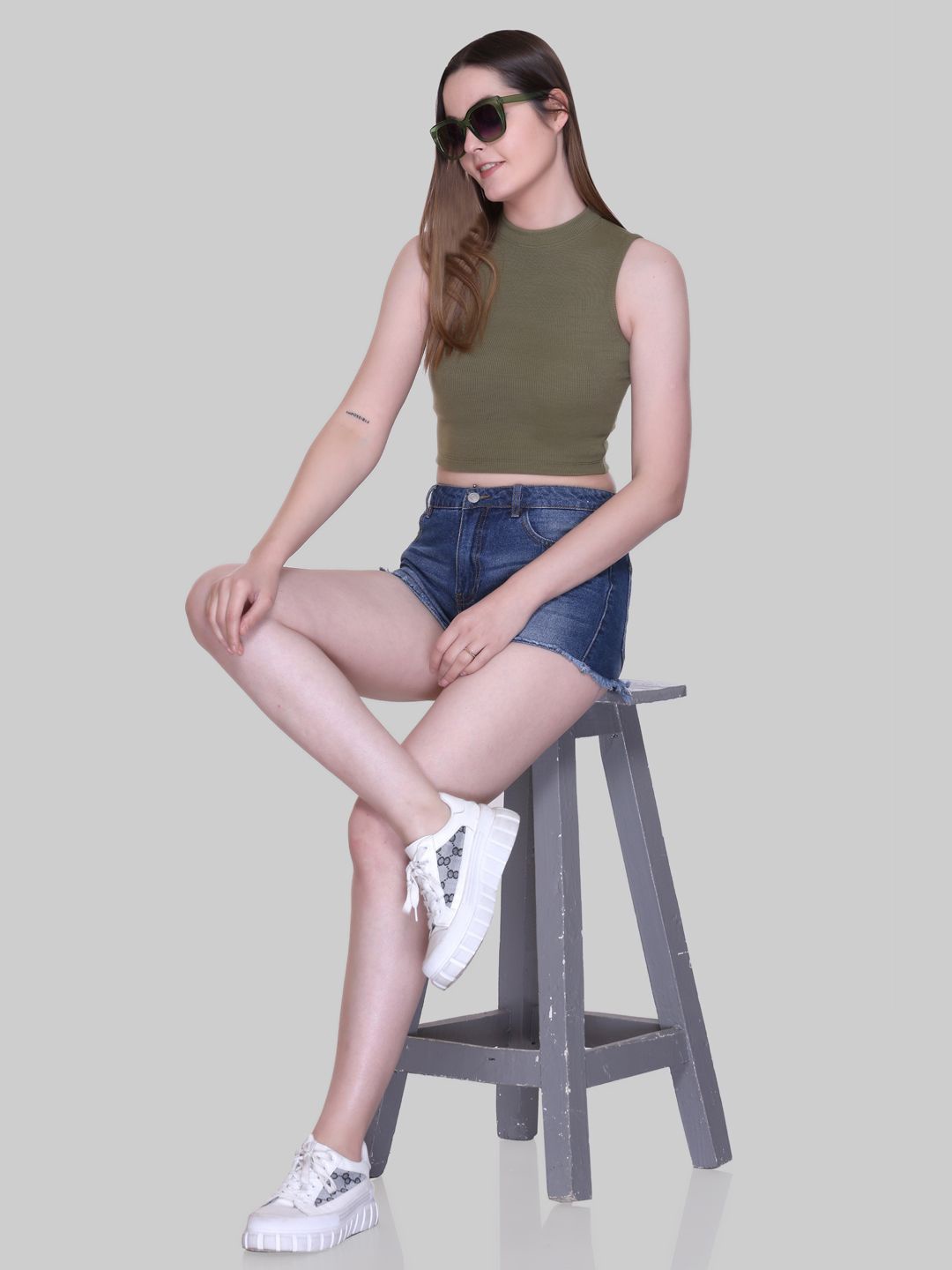 

Colors and Blends Cotton Crop Top, Olive