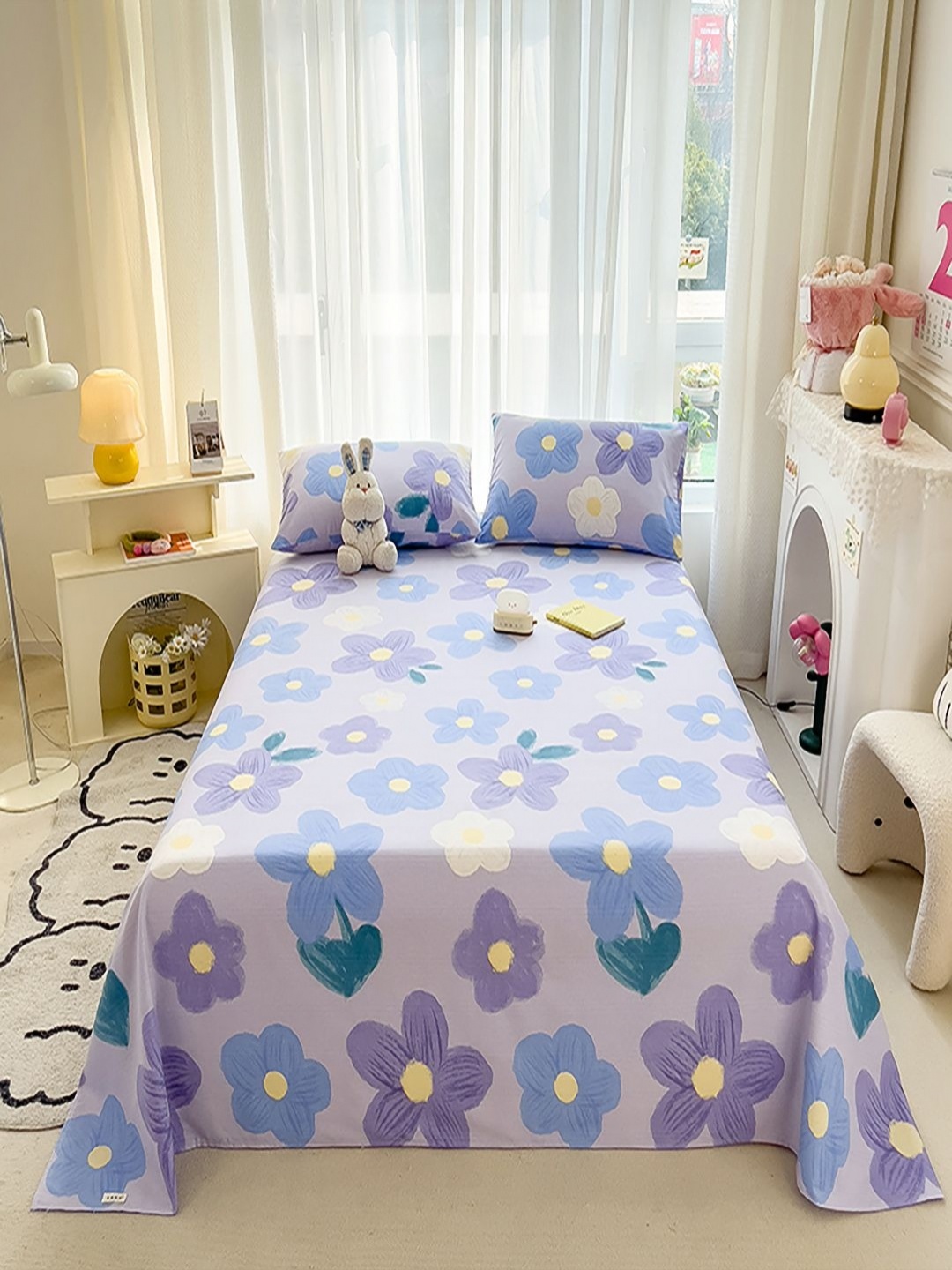 

JC HOME Blue & Purple Floral 140 TC King Bedsheet with 2 Pillow Covers