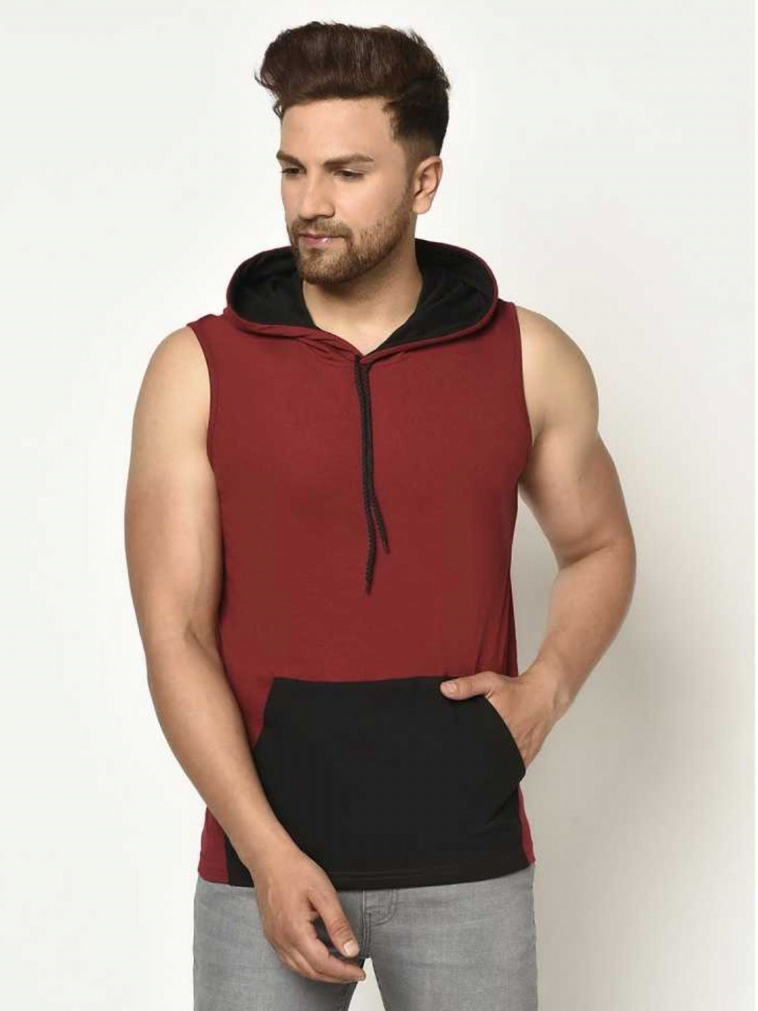 

Unicus Apparel Men Colourblocked Hooded Pockets T-shirt, Maroon