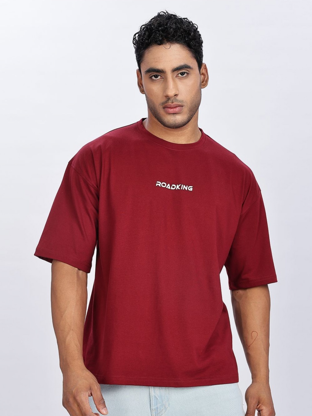 

Roadking Men Brand Logo Drop-Shoulder Sleeves Bio Finish T-shirt, Maroon