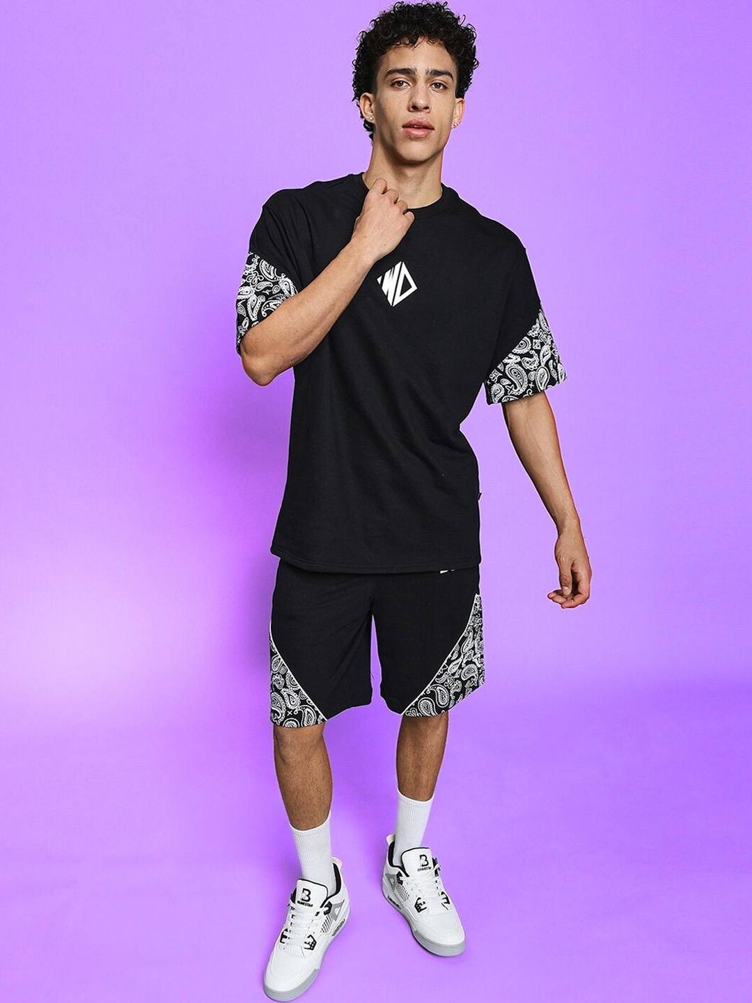 

WEARDUDS Printed Round Neck T-Shirt & Shorts Co-Ords, Black