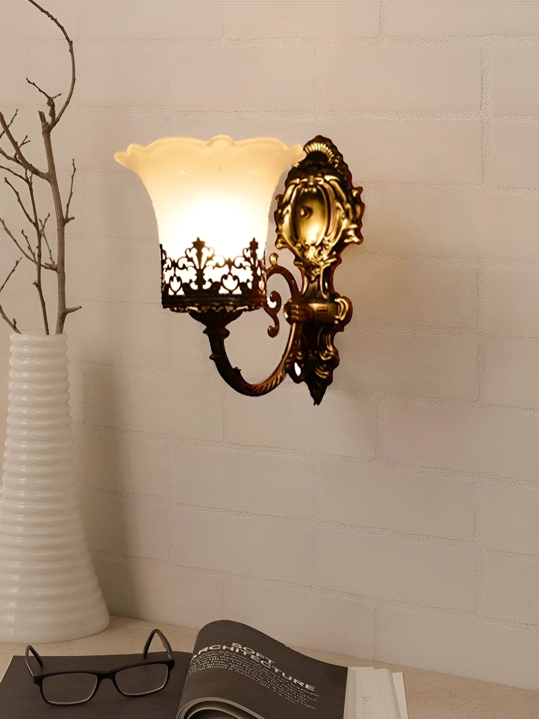 

GAUVIK Black Metal Wall Lamp