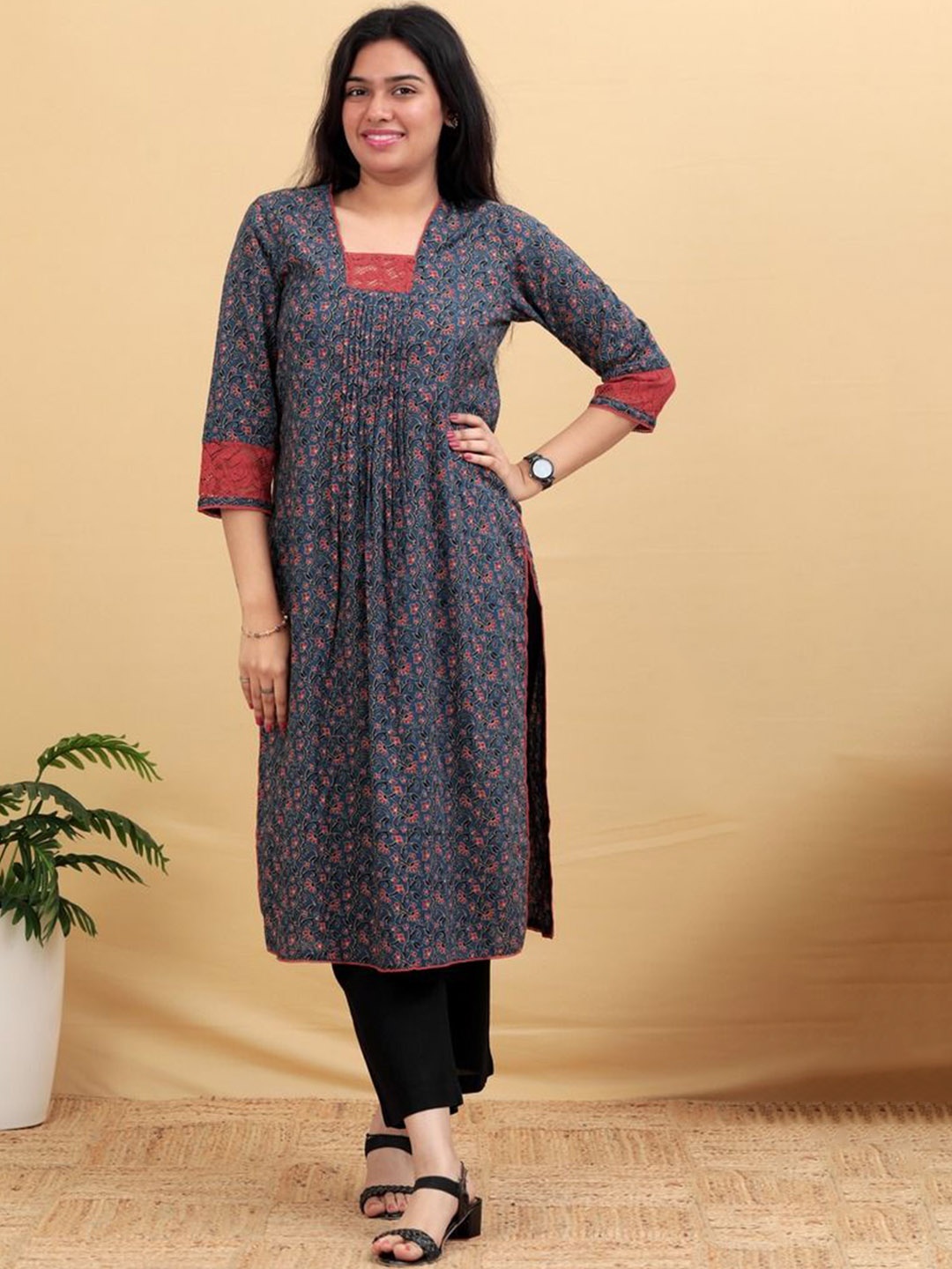 

Amaya Women Geometric Embroidered Thread Work Kurta, Blue
