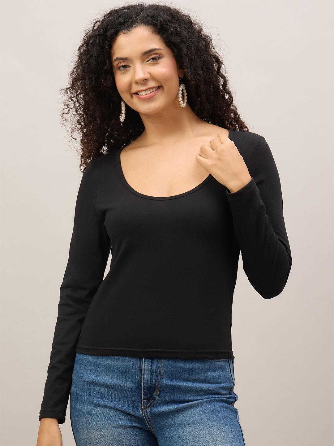 Roadster Women Solid Cotton Round Neck Top