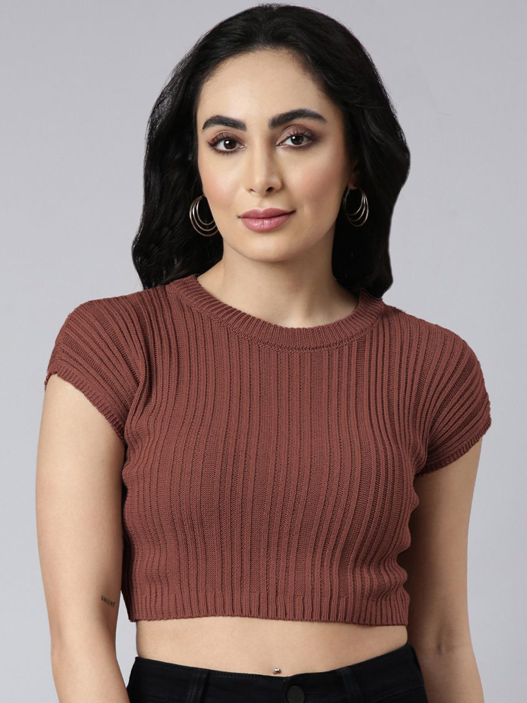 

SHOWOFFFF Women Extended Sleeves Monochrome Fiited Crop Top, Mauve
