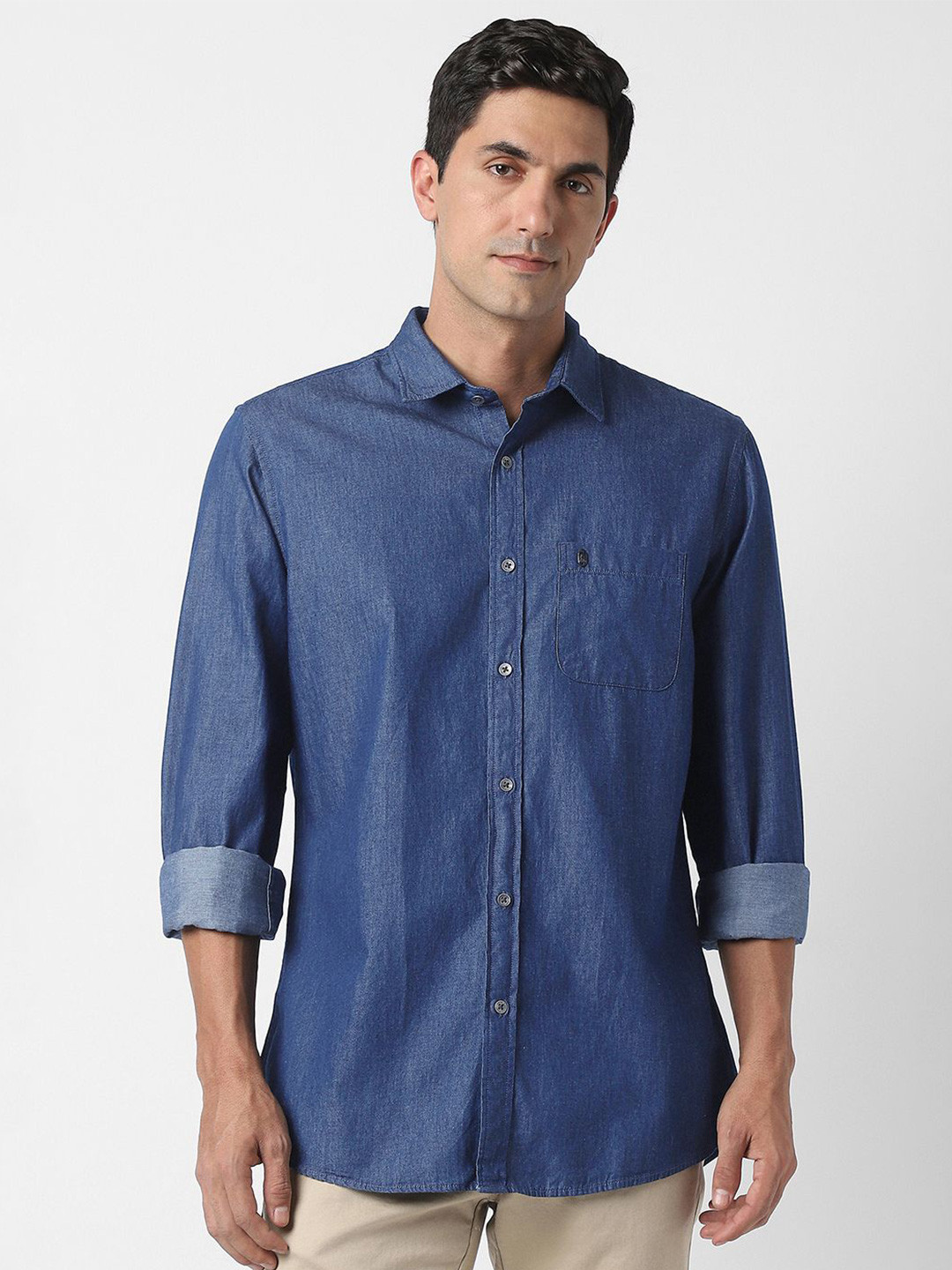 

Peter England Casuals Men Solid Spread Collar Cotton Casual Shirt, Navy blue