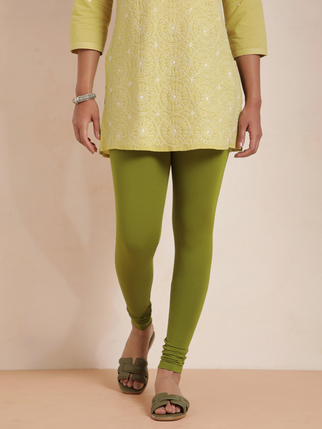 TWIN BIRDS Women Olive Green Solid Churidar Length Leggings