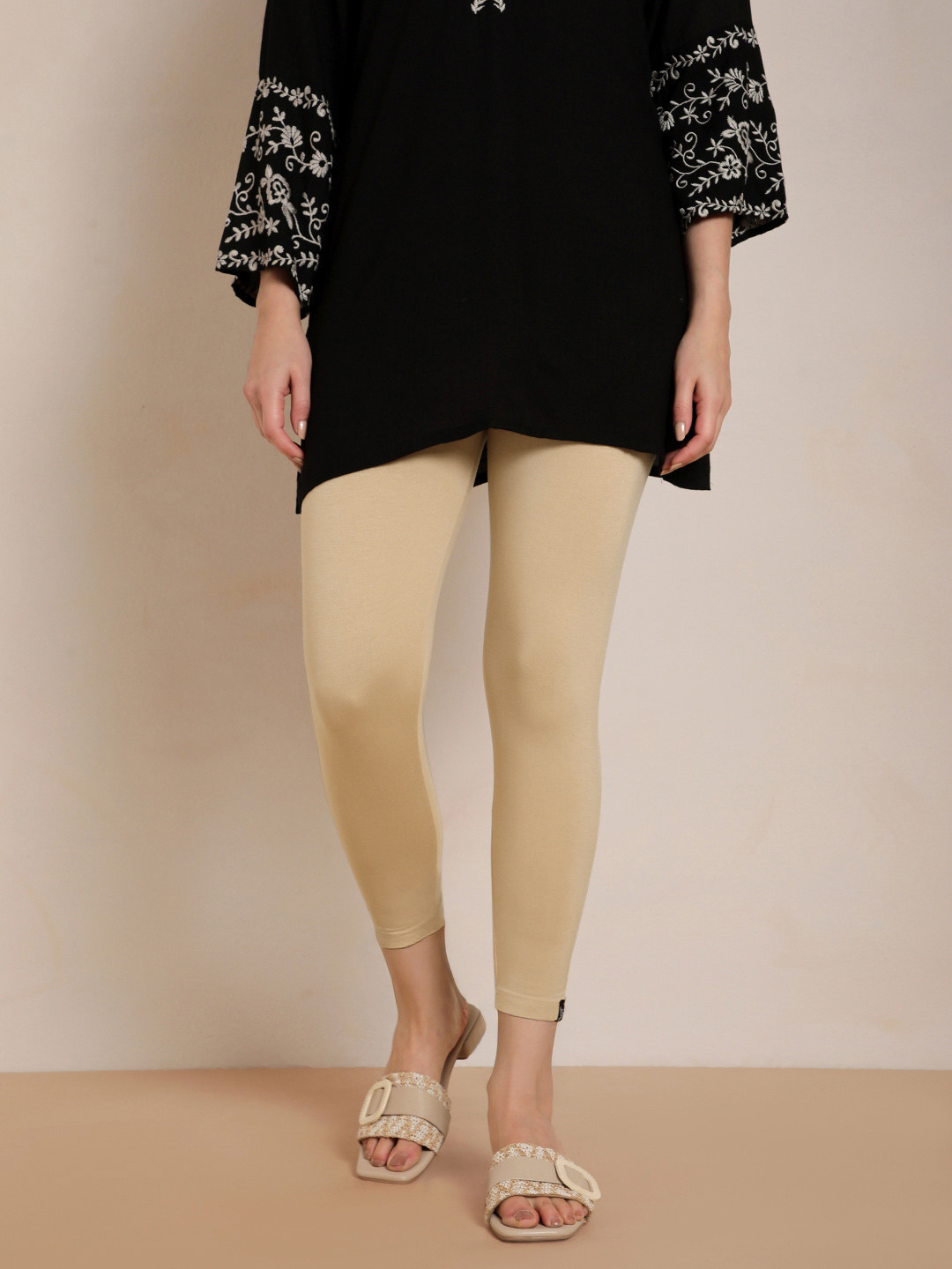 Twin Birds Women Mid-Rise Skinny Fit Solid High Ankle Length Leggings