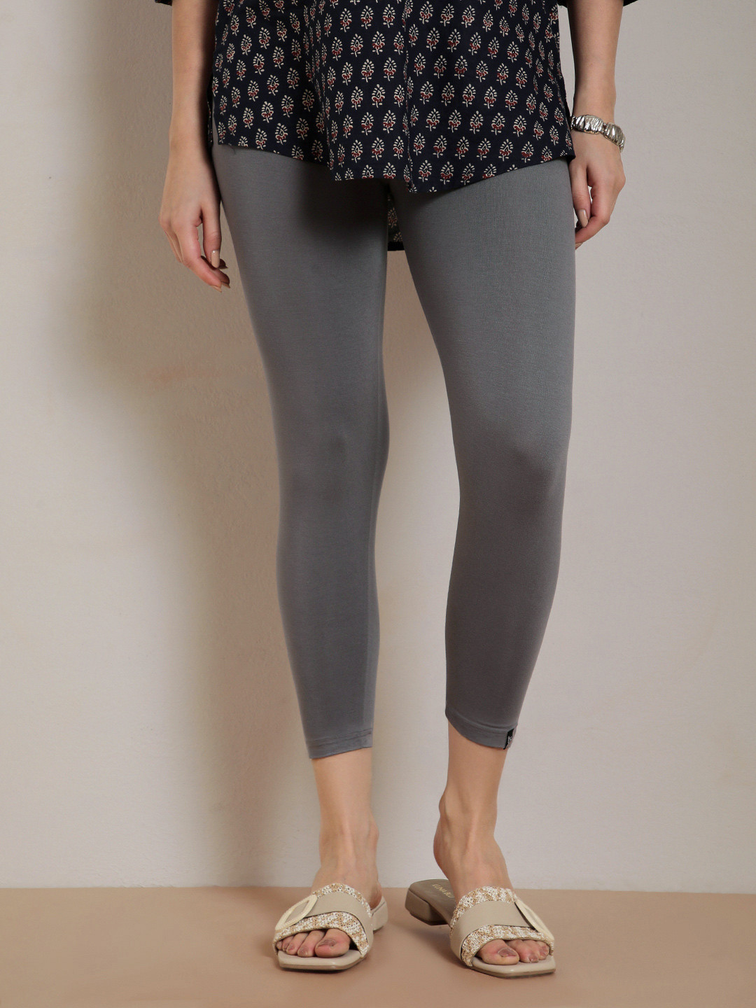Twin Birds Women Mid-Rise Skinny Fit Solid High Ankle Length Leggings