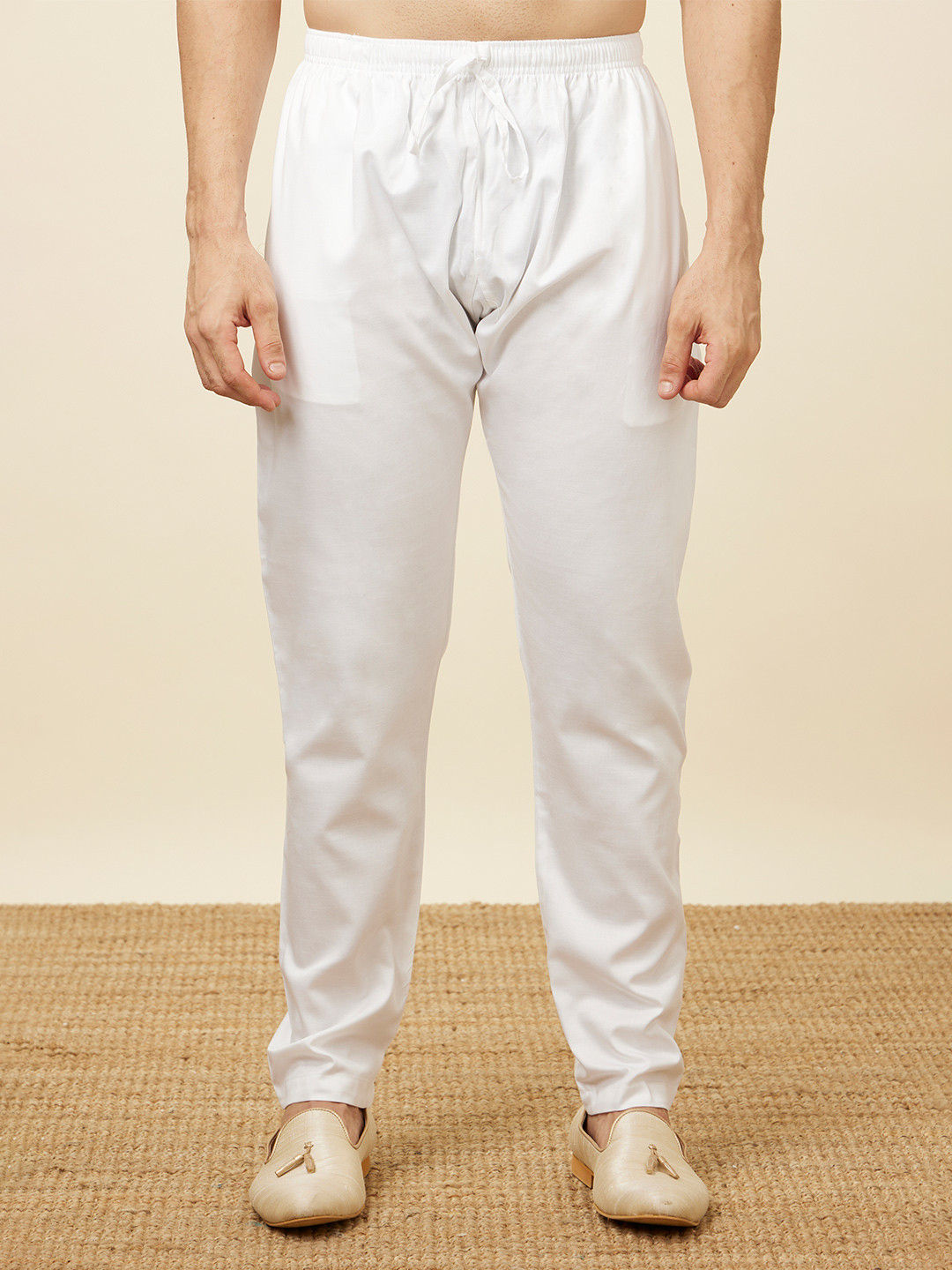 Manyavar Men White Solid Pencil Fit Pyjamas