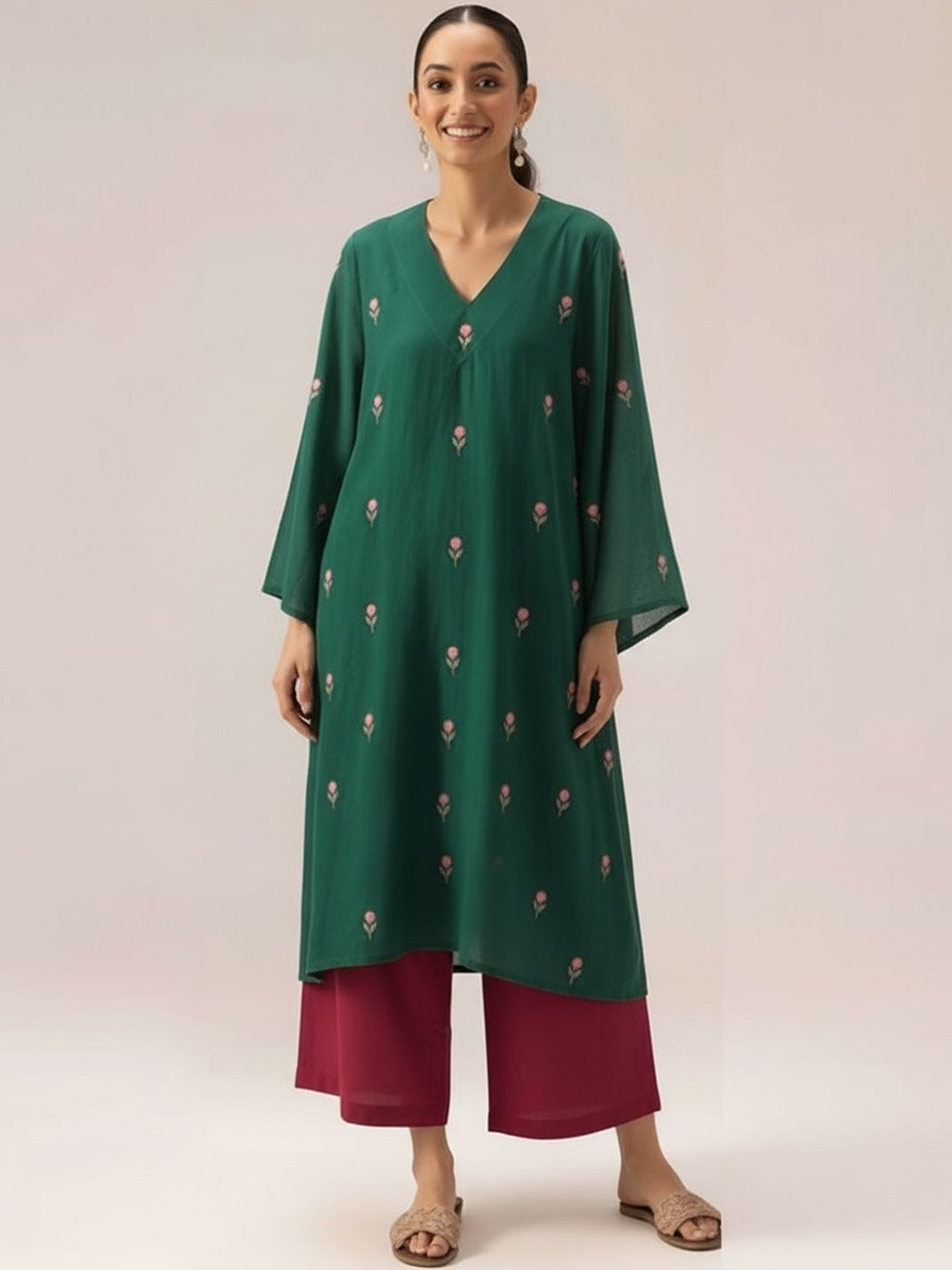 Aaghnya Floral Printed V-Neck Straight Kurta With Palazzos