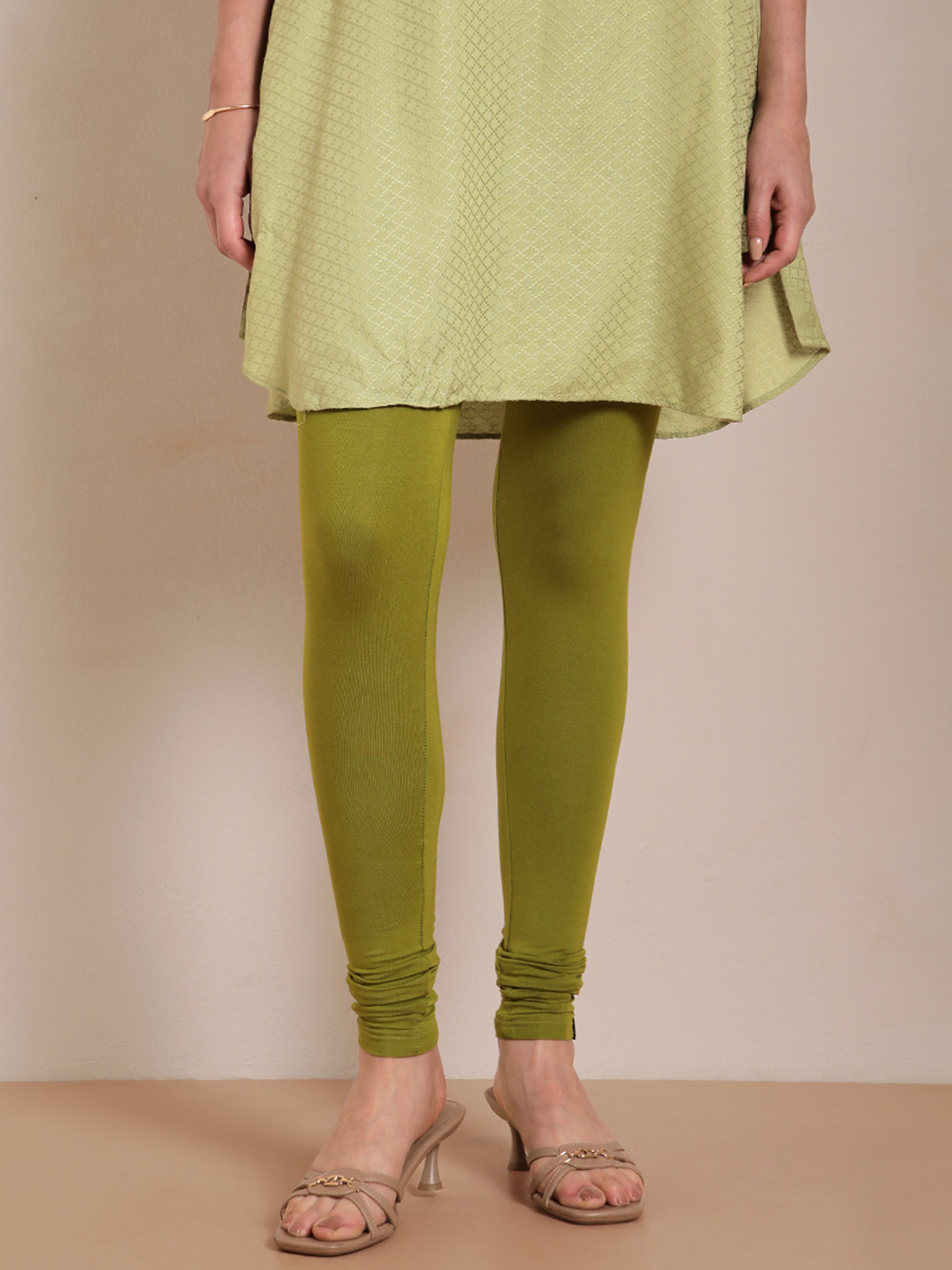 TWIN BIRDS Women Green Solid Churidar-Length Leggings