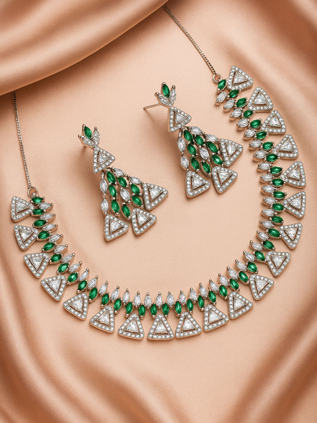 KARATCART Women Silver-Plated Green CZ-Studded & Beaded Jewellery Set
