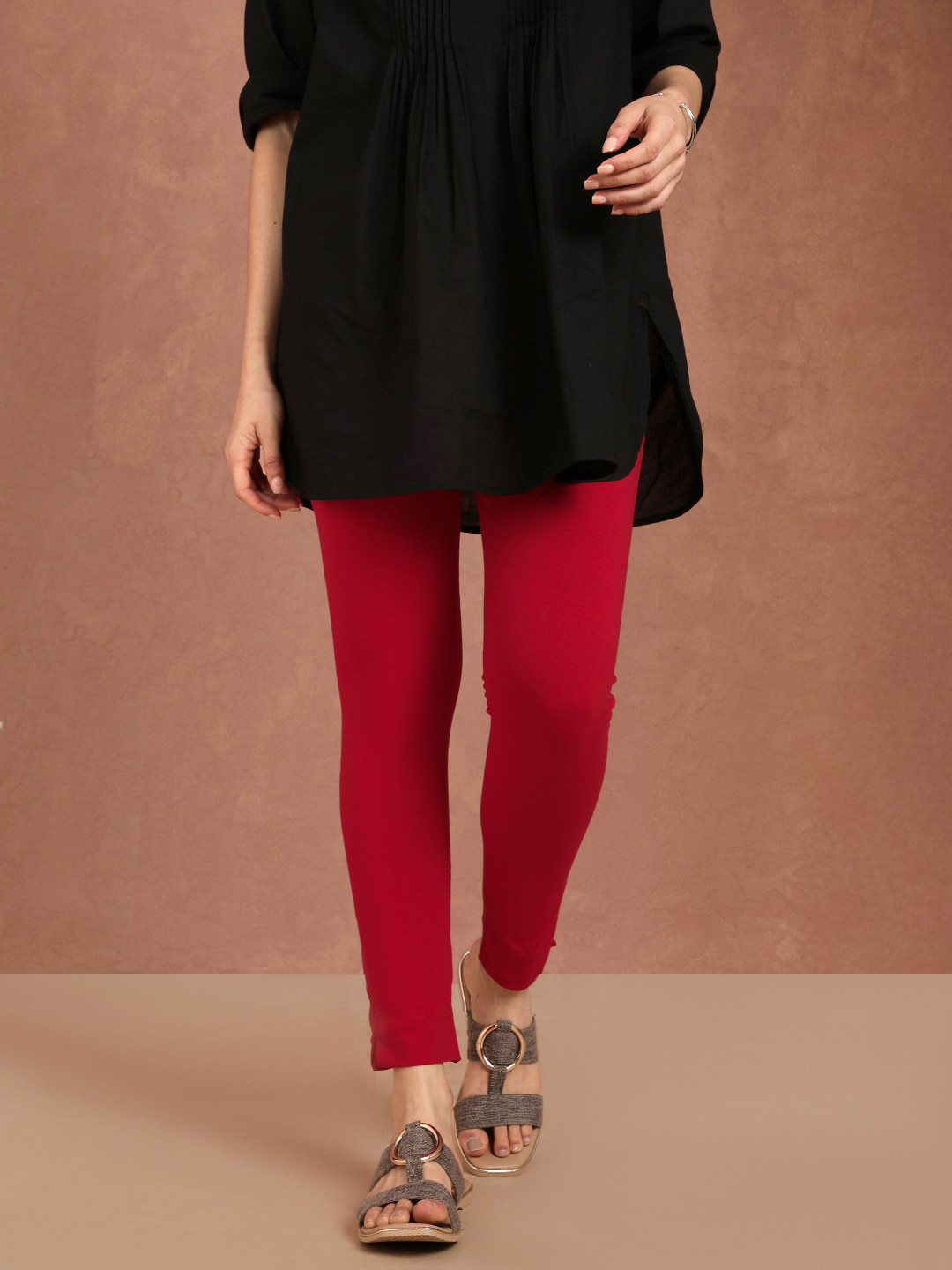 TWIN BIRDS Women Regular Fit Sleek Ethnic Knitted Kurti Pant with Functional Pocket