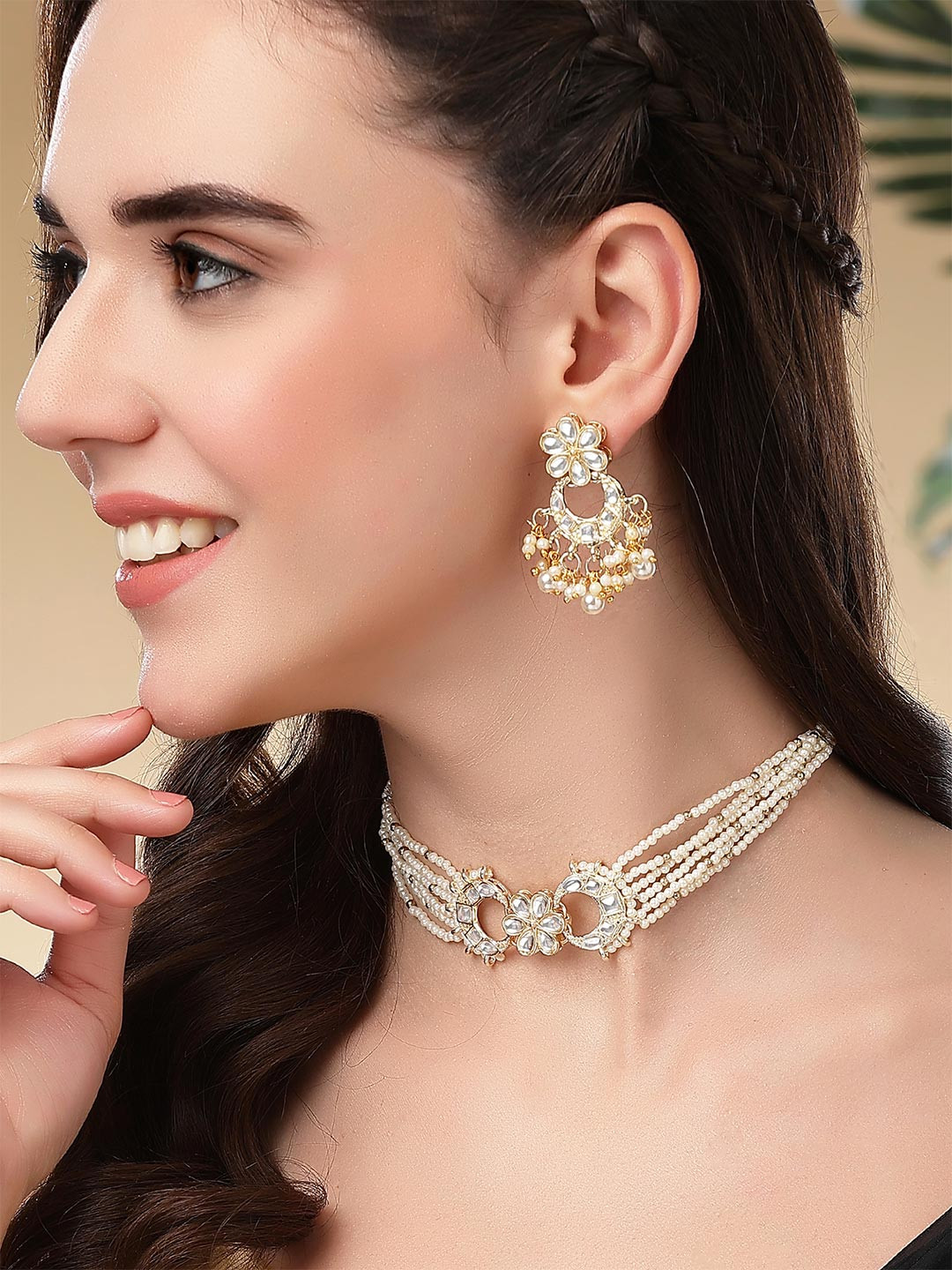KARATCART Women Gold-plated Kundan Studded Jewellery Set
