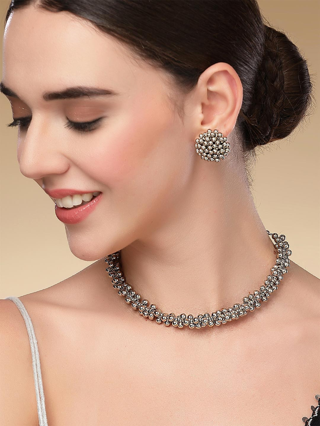 KARATCART Silver-Toned Oxidised Choker Necklace Set