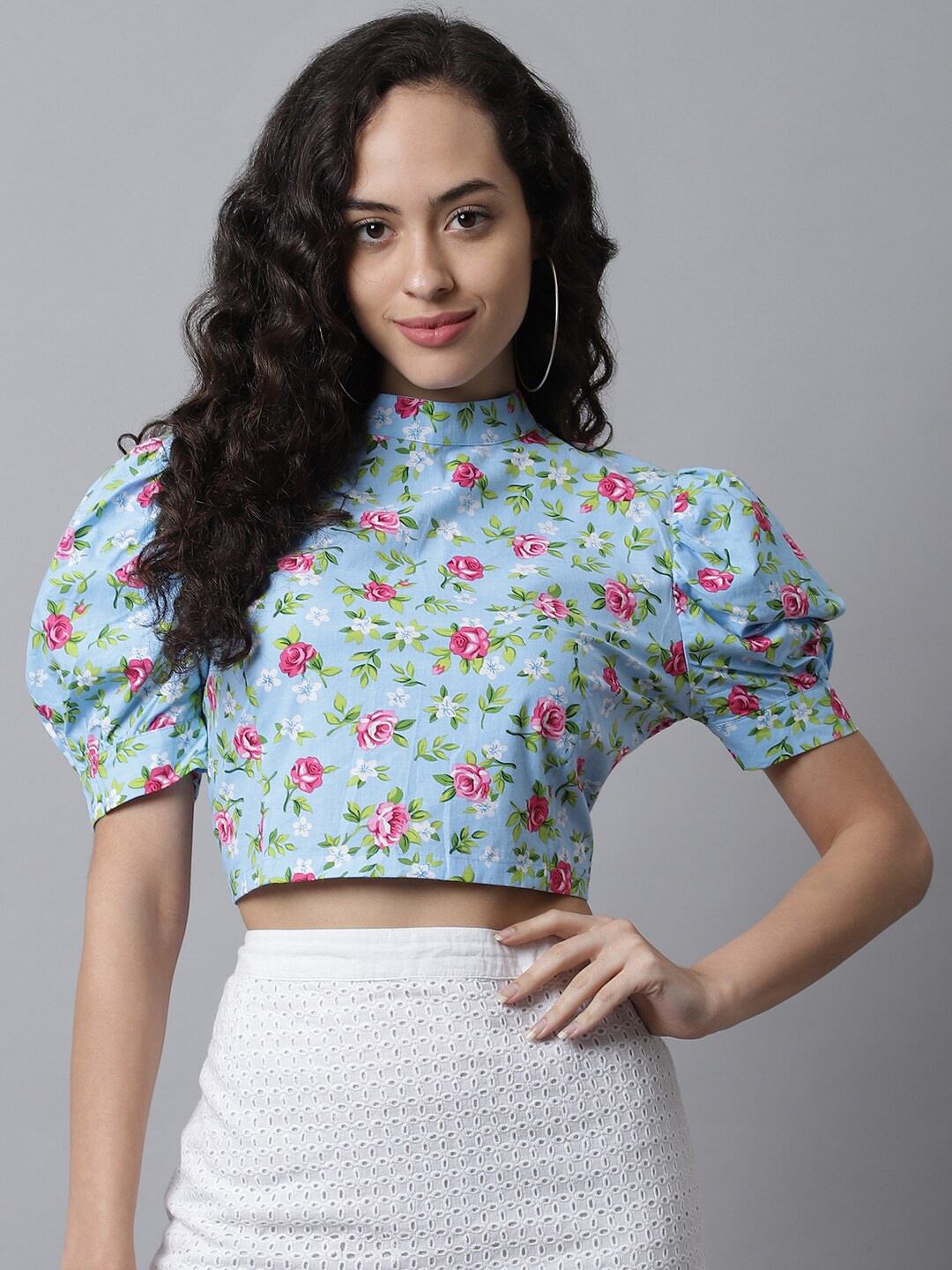 

ELEVANTO Blue Floral Print Styled Back Crop Top