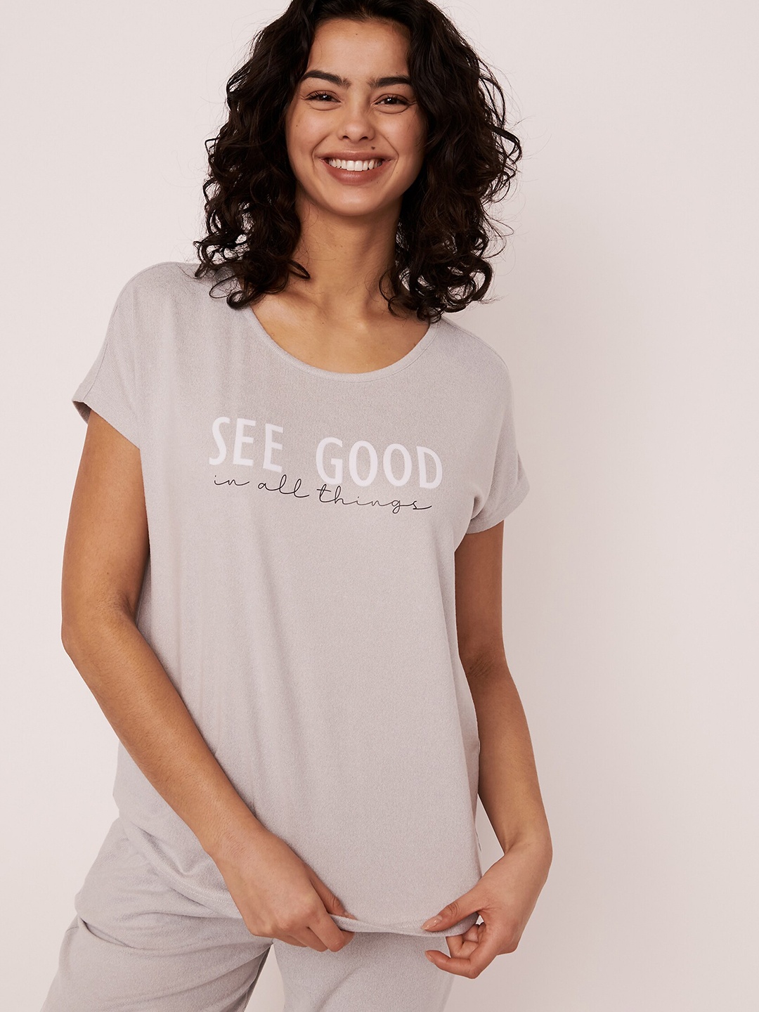 

La Vie en Rose Women Grey Printed Lounge Tshirt