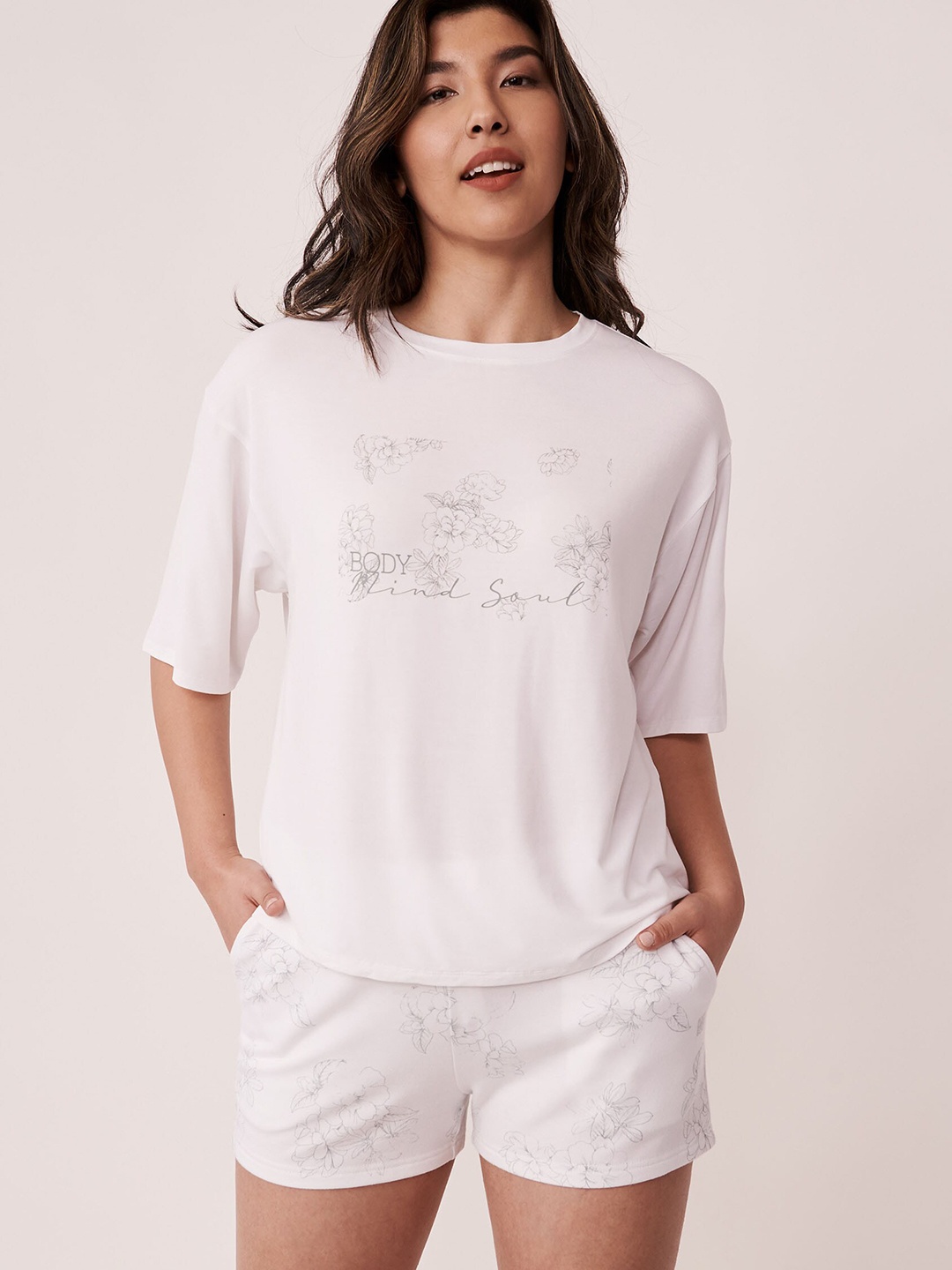 

La Vie en Rose Women White Printed Lounge Tshirt