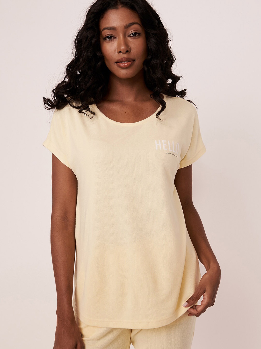 

La Vie en Rose Women Yellow Solid Lounge T-shirt