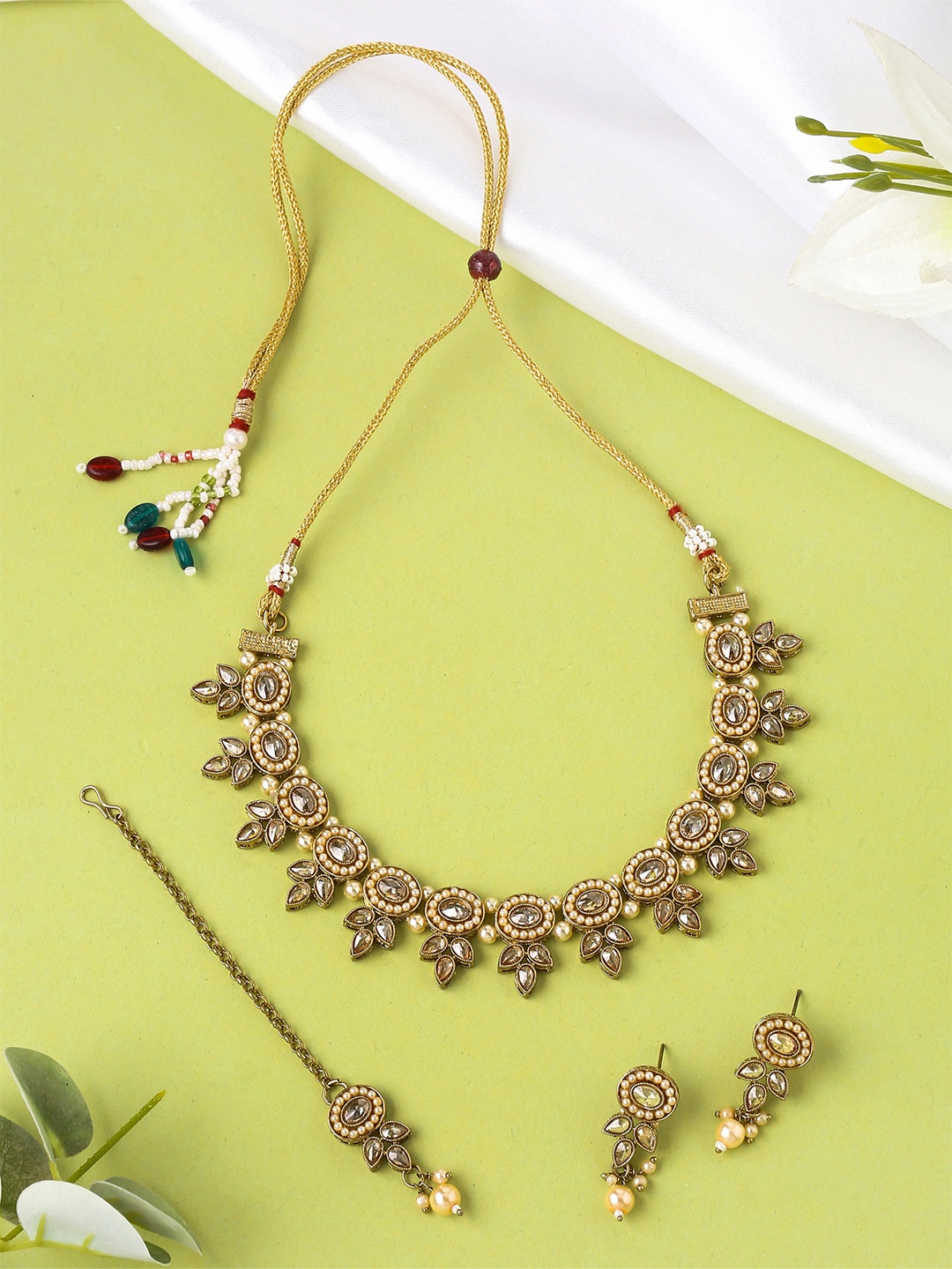 

Yellow Chimes Gold-Plated Kundan Studded Jewellery Set with Maangtikka
