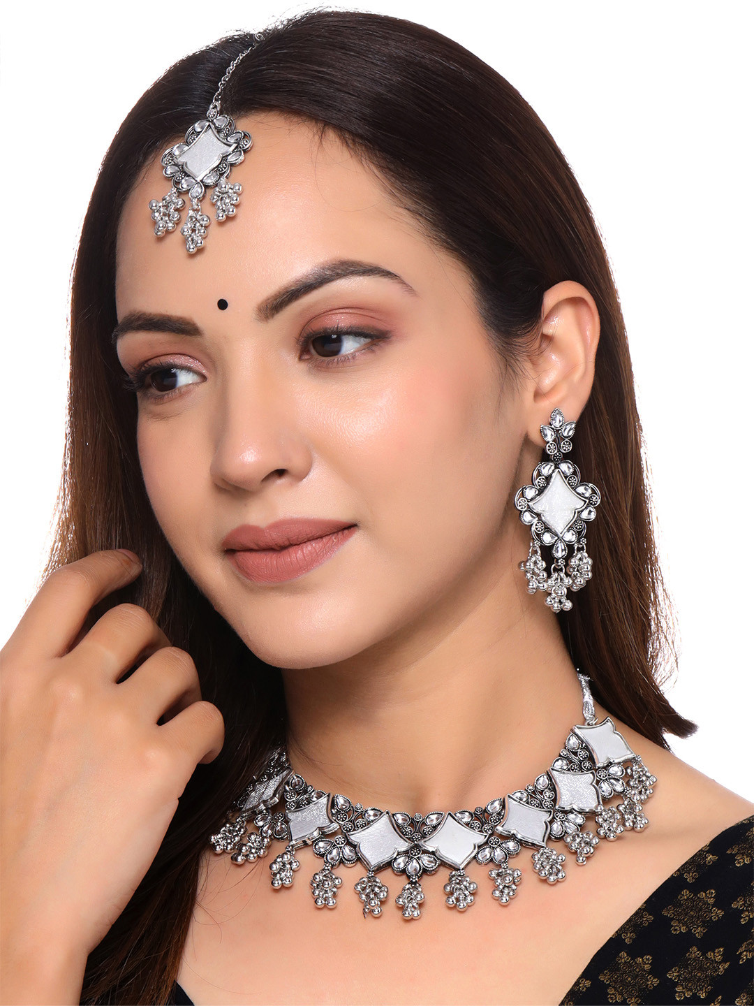 

Yellow Chimes Silver Oxidised Ghungroo Designed Jewellery Set