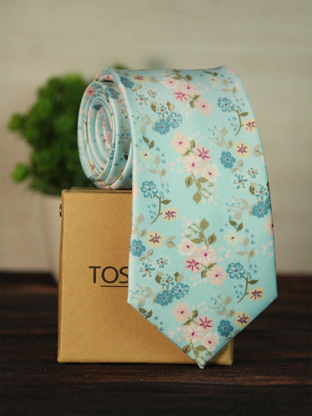 

Tossido Men Blue & Pink Printed Broad Tie