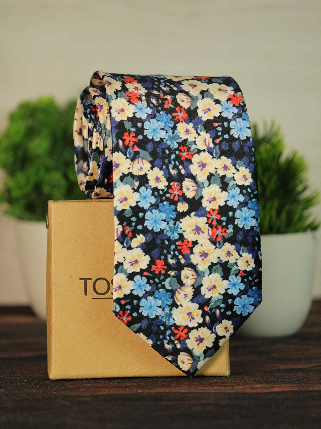 

Tossido Men Black & Blue Printed Microfiber Broad Tie