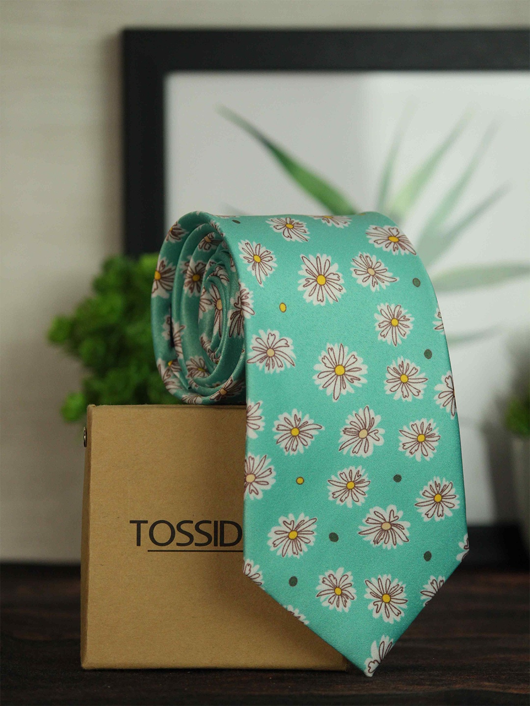 

Tossido Men Sea Green & Yellow Printed Broad Tie