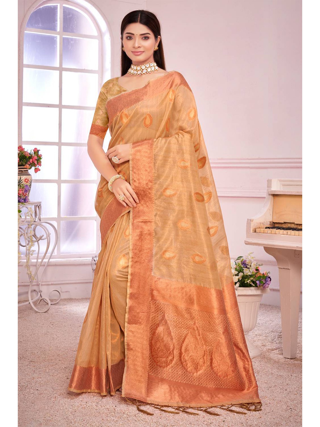 

KARAGIRI Beige & Copper-Toned Floral Zari Organza Saree