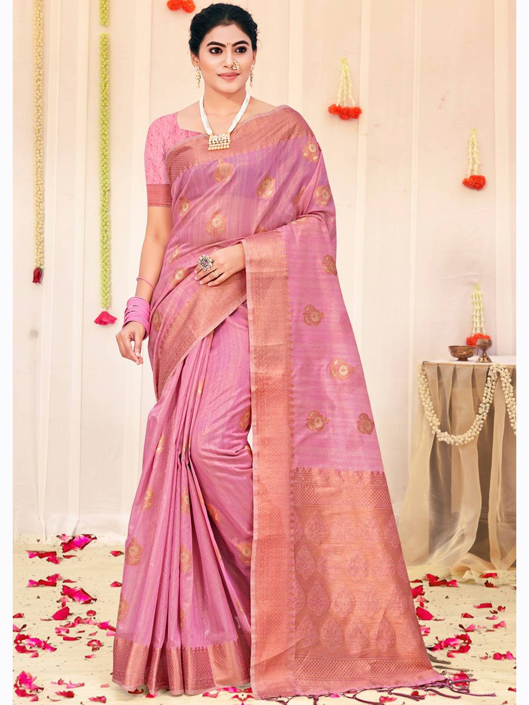 

KARAGIRI Pink & Gold-Toned Floral Zari Organza Saree