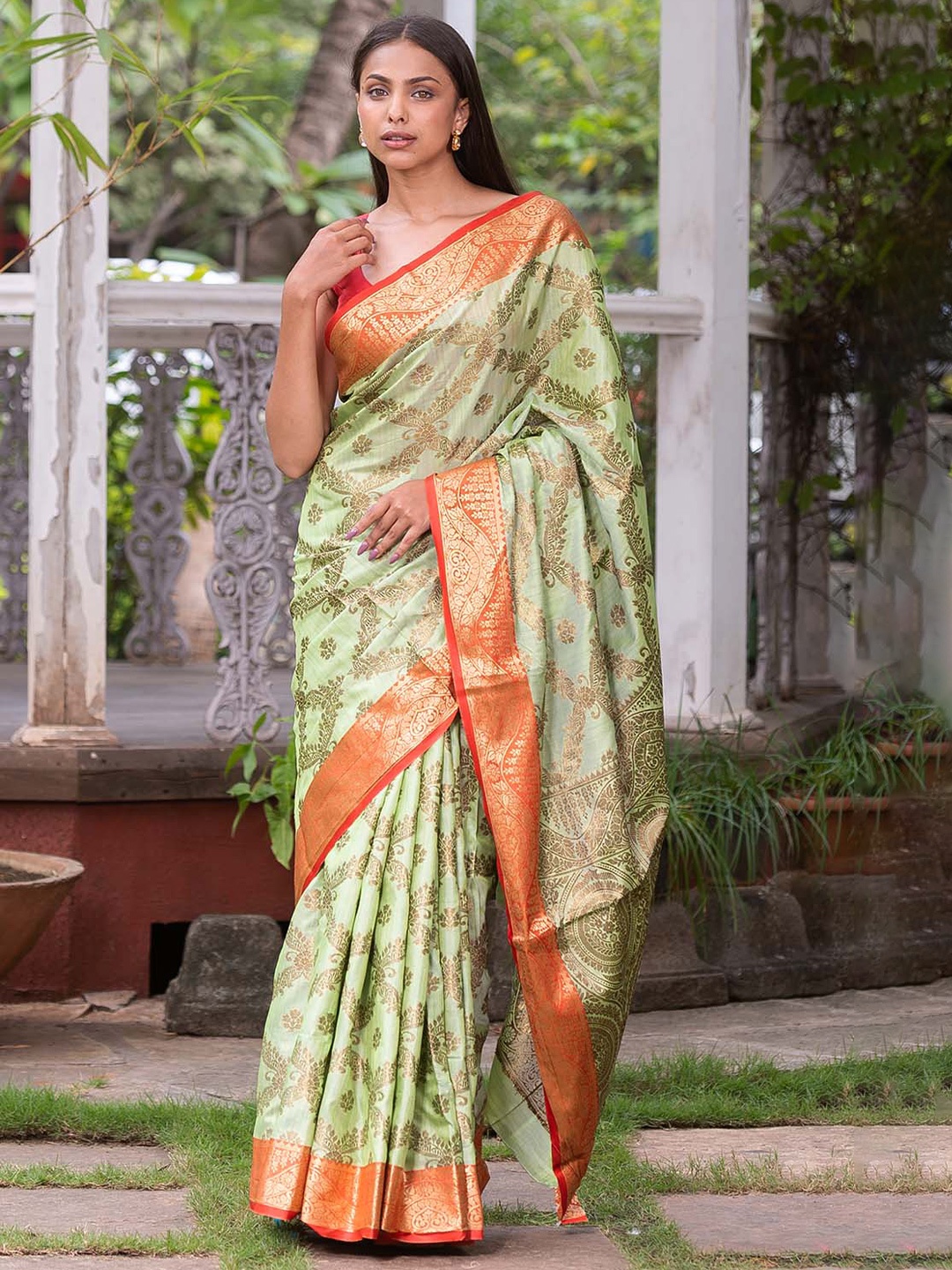

KARAGIRI Green & Red Woven Design Zari Banarasi Saree