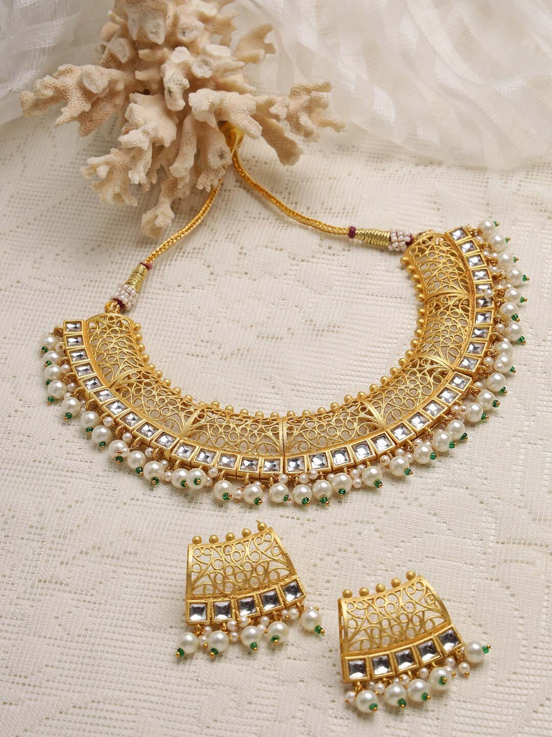 

Moedbuille Gold-Plated Filigree Work Stones & Pearls Studded Jewellery Set