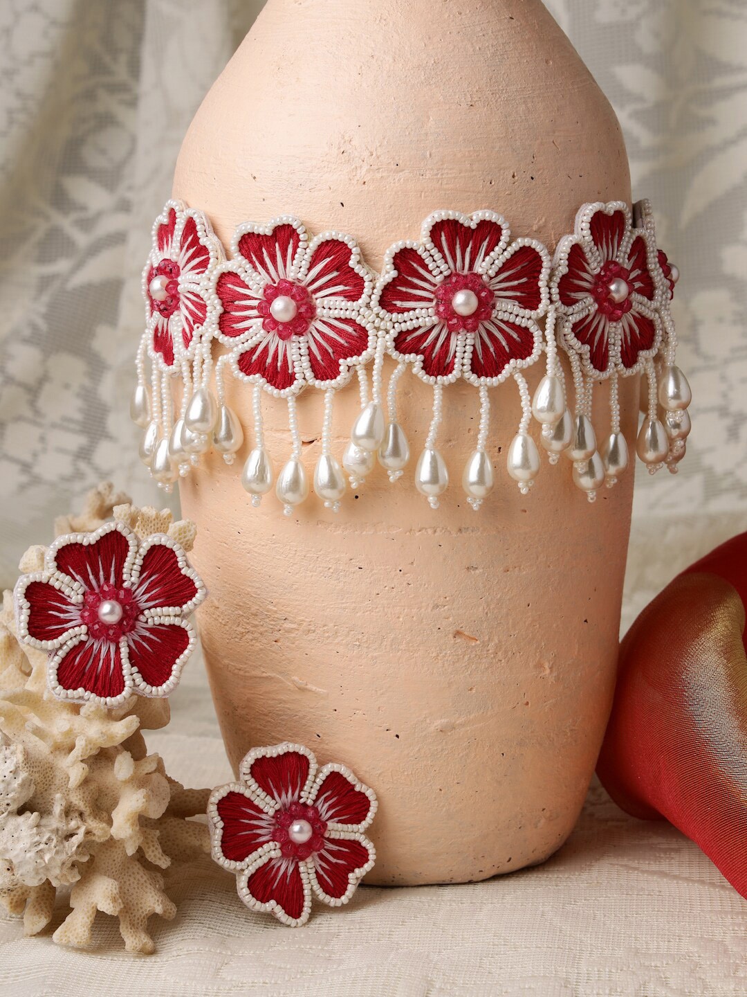 

Moedbuille Silver-Plated Pink & Off White Pearls-Studded Floral Jewellery Set