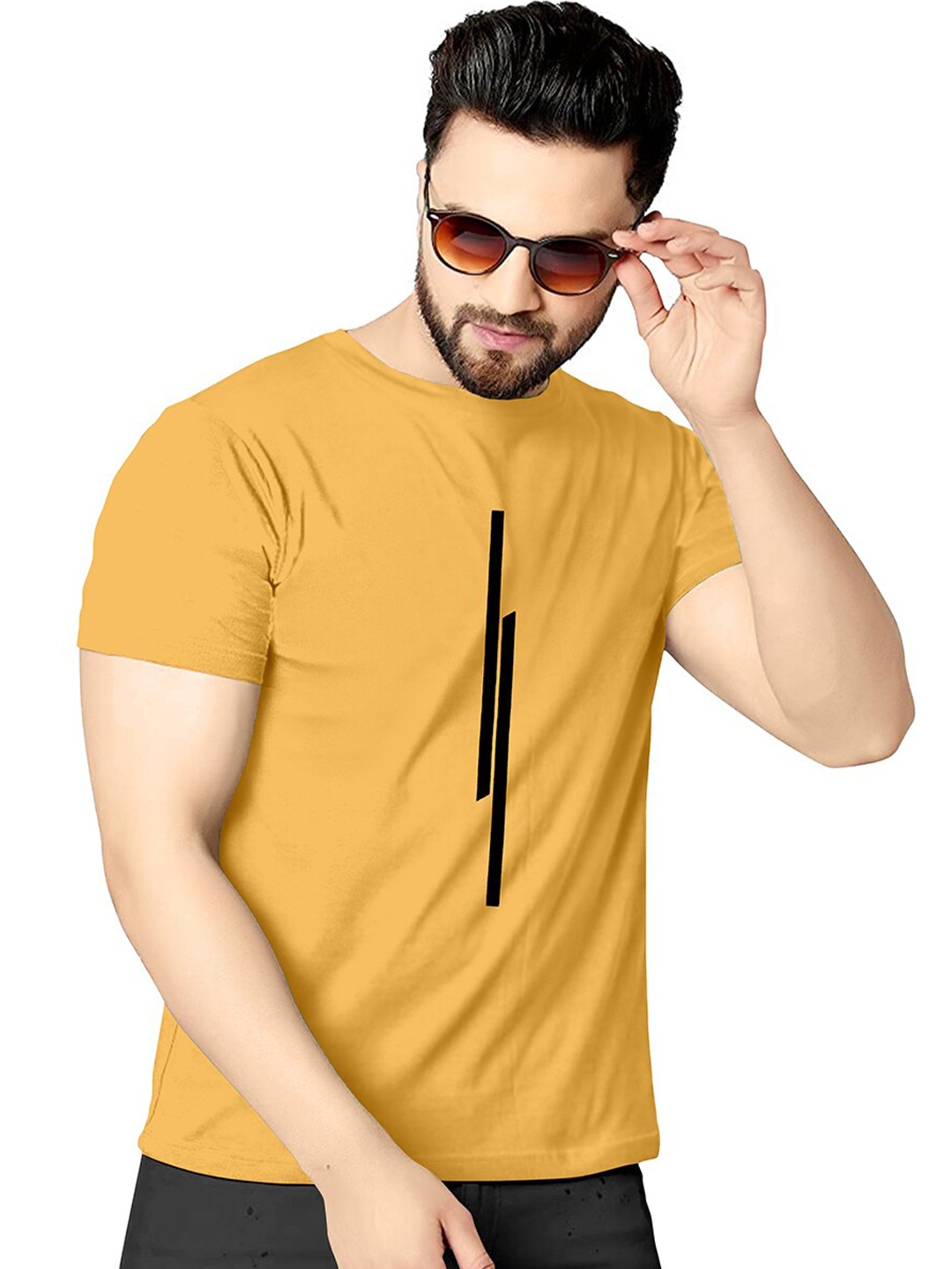 

KAJARU Men Yellow Round Neck T-shirt