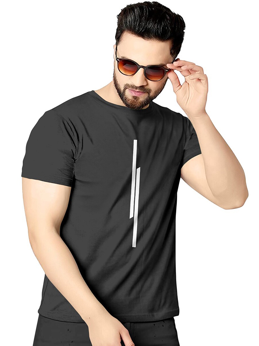 

KAJARU Men Black T-shirt