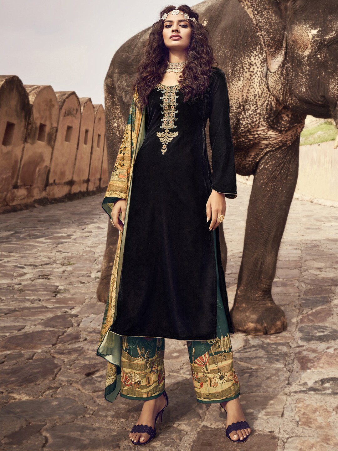 

Stylee LIFESTYLE Women Black & Green Embroidered Velvet Unstitched Dress Material