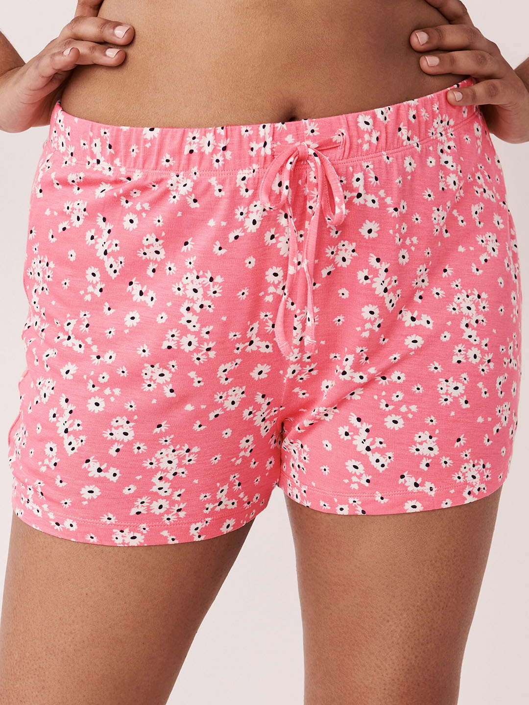 

La Vie en Rose Women Pink Printed Shorts