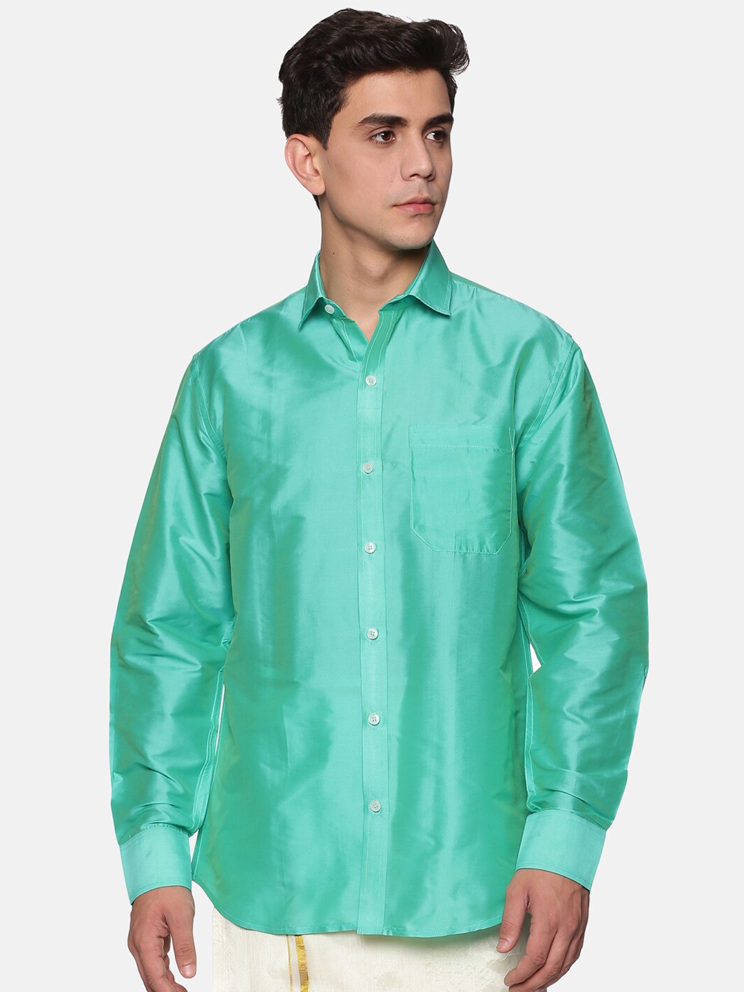 

Sethukrishna Men Fluorescent Green Solid Regular Fit Shirt