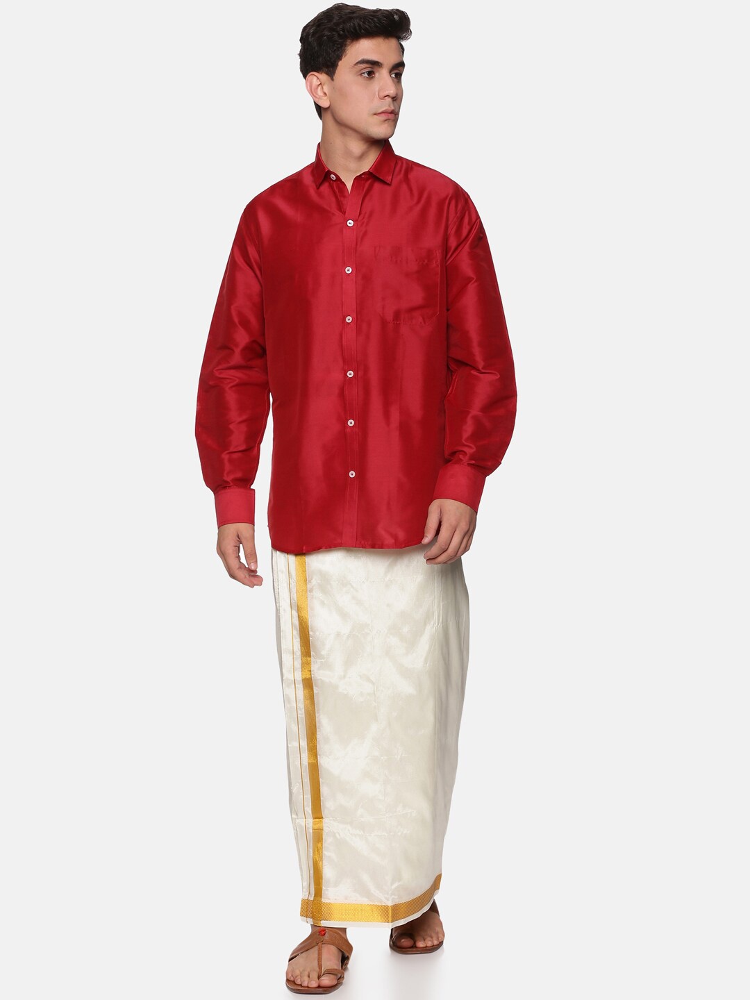 

Sethukrishna Men Red & Cream-Coloured Solid Shirt with Dhoti