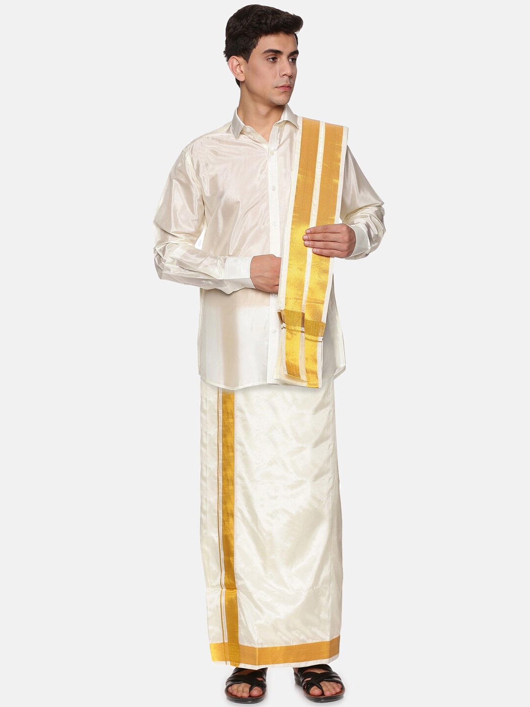 

Sethukrishna Men Cream-Coloured & White Solid Shirt with Dhoti