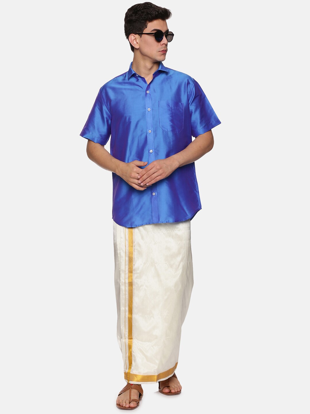 

Sethukrishna Men Blue & White Solid Shirt with Veshti