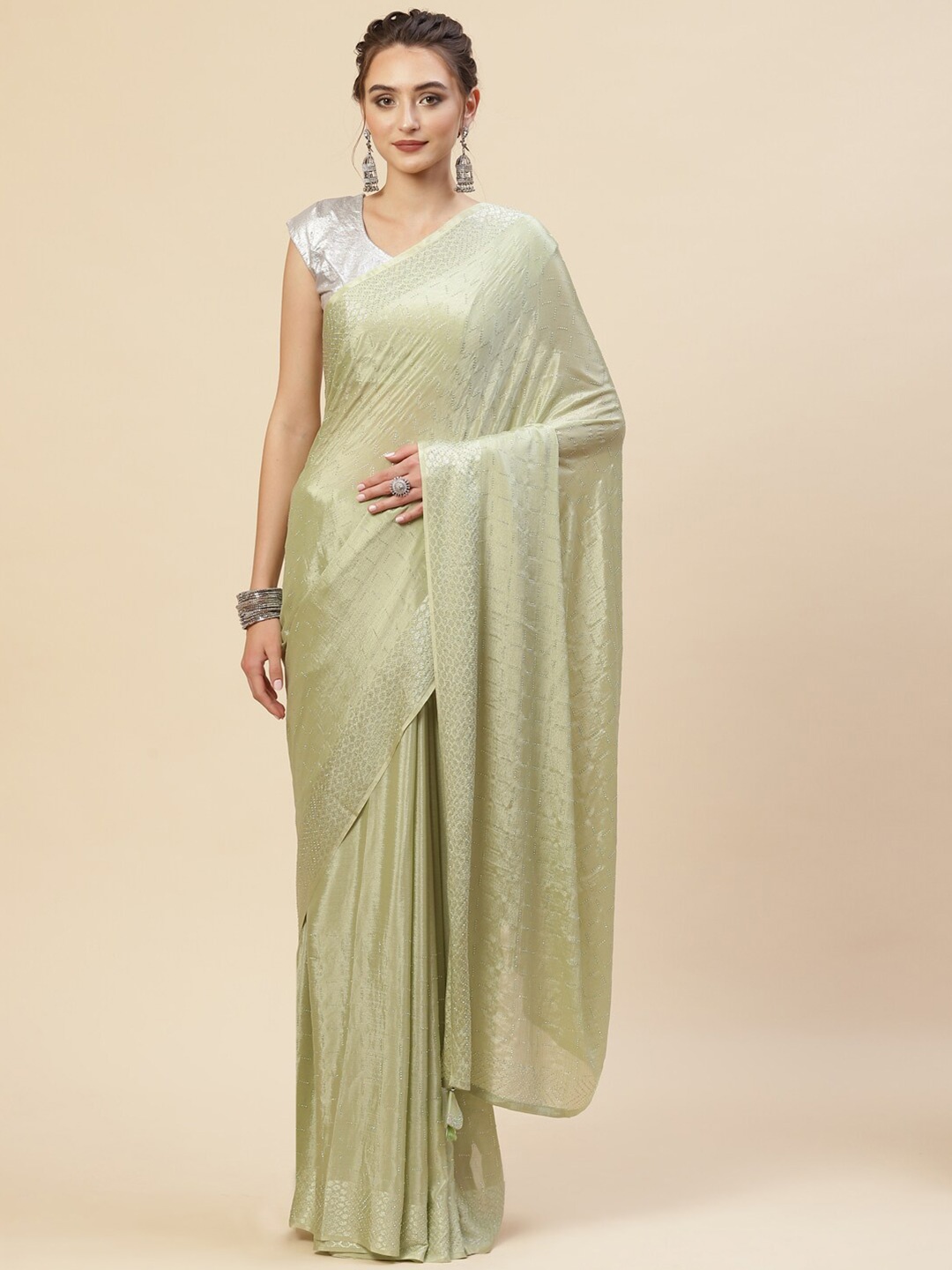 

Meena Bazaar Green & Gold-Toned Zari Saree